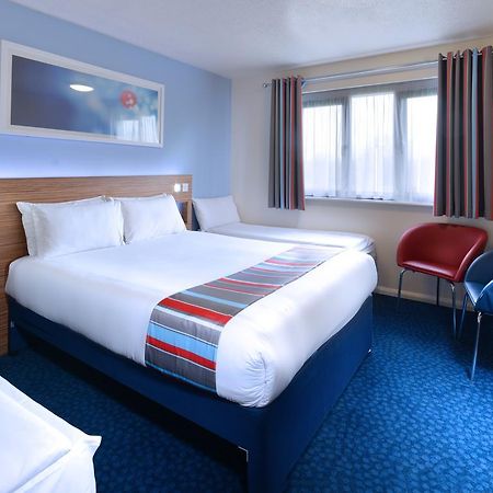 Travelodge Limerick Bagian luar foto
