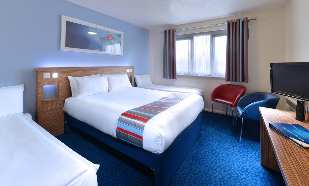 Travelodge Limerick Bagian luar foto