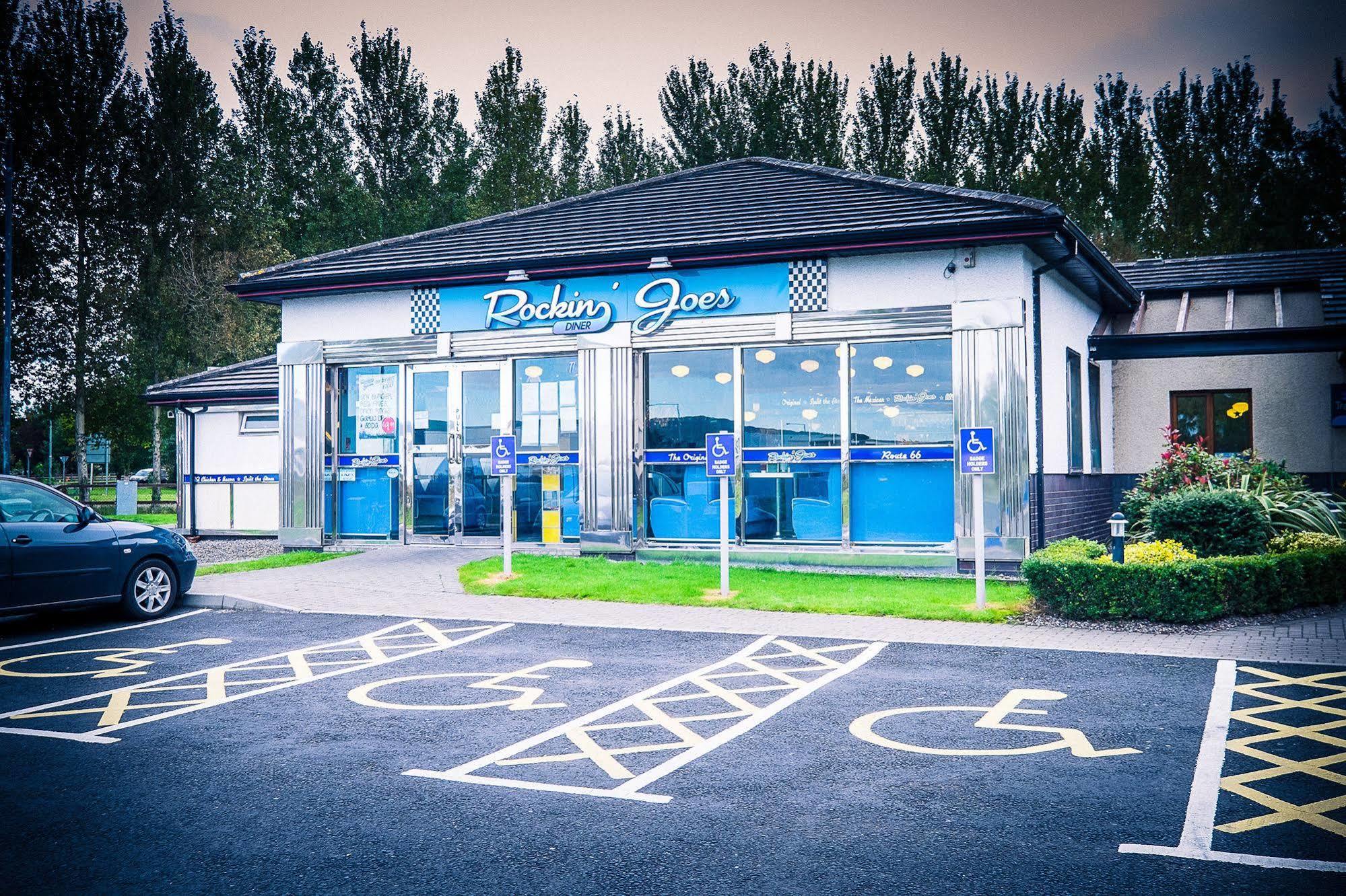 Travelodge Limerick Bagian luar foto